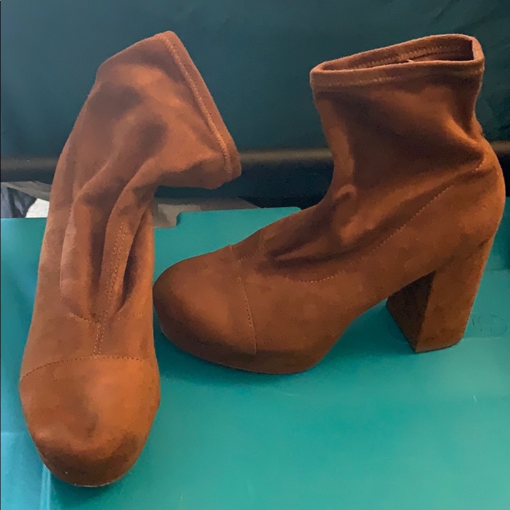 Brown, block boot